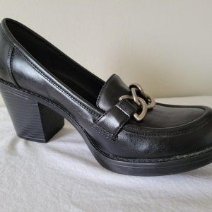 Women's Black Leather Loafers w/Chunky Heel, Size 7